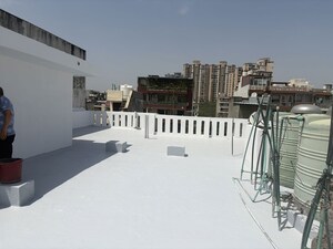 Terrace in 3 BHK Builder Floor at Green Fields Colony – for Rent