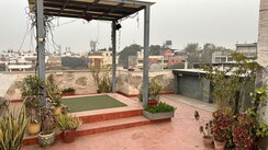 3 BHK + Pooja Room,Servant Room Builder Floor For Rent in East Of Kailash