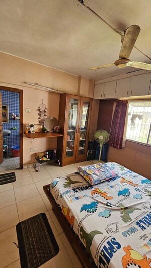 Bedroom in 2 BHK Apartment at Vishwanath Apartment, Vishrantwadi – for Rent