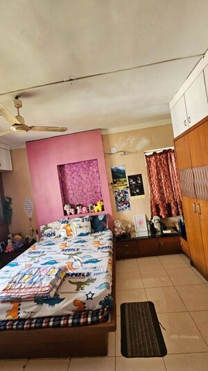 Bedroom in 2 BHK Apartment at Vishwanath Apartment, Vishrantwadi – for Rent
