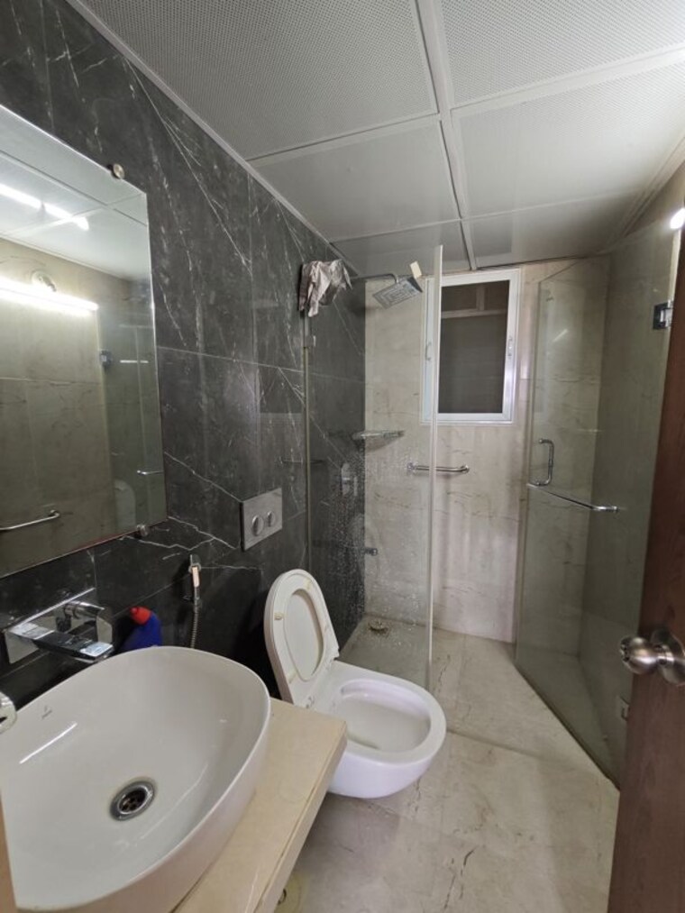 Bathroom, dosti-west-county-phase-4-dosti-pine 2 Bedroom 680 Sq.Ft. Apartment In Balkum Pada Thane 10489197