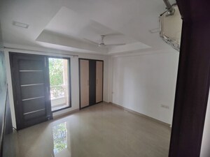 Room in 3 BHK Builder Floor at Greater Kailash I – for Rent