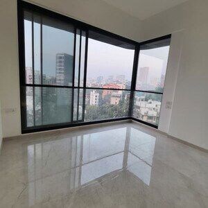 Room in 2 BHK Apartment at Malabar Hill – for Rent