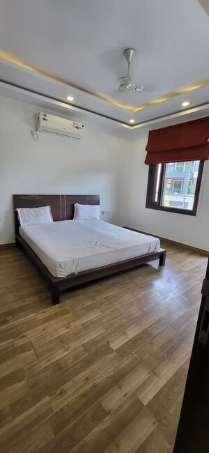 4 BHK Builder Floor For Rent in South City 1
