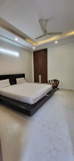 Bedroom in 4 BHK Builder Floor at South City 1 – for Rent