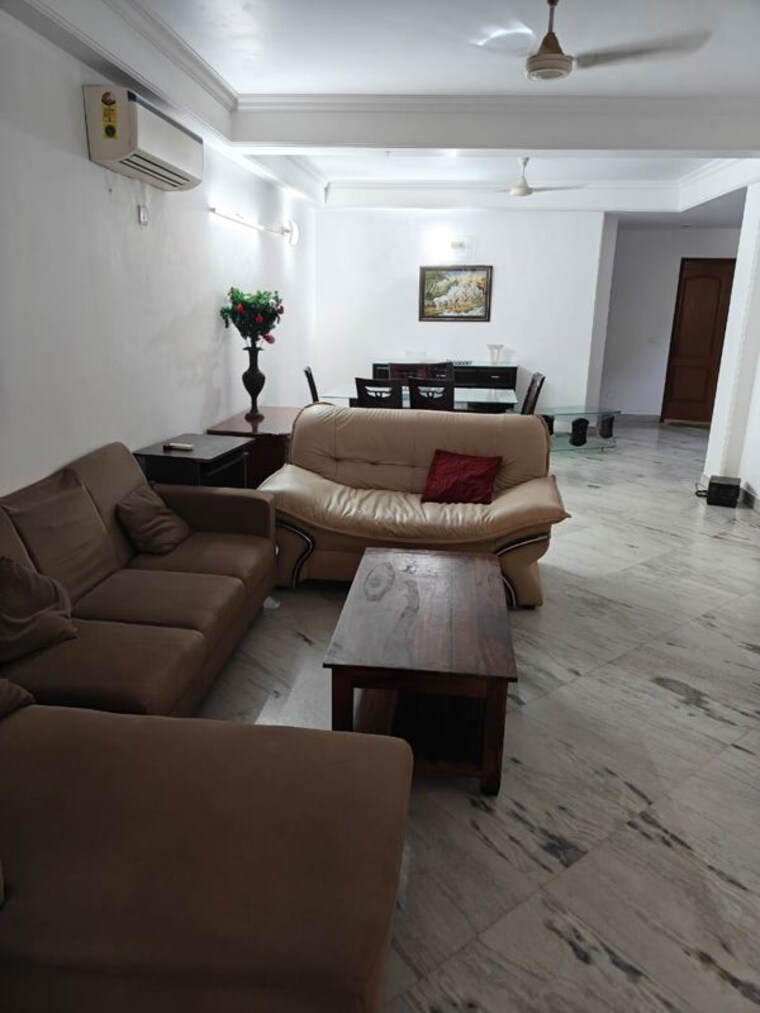 Team Area, green park 2 Bedroom 500 Sq.Yd. Builder Floor In Green Park Delhi 10489239