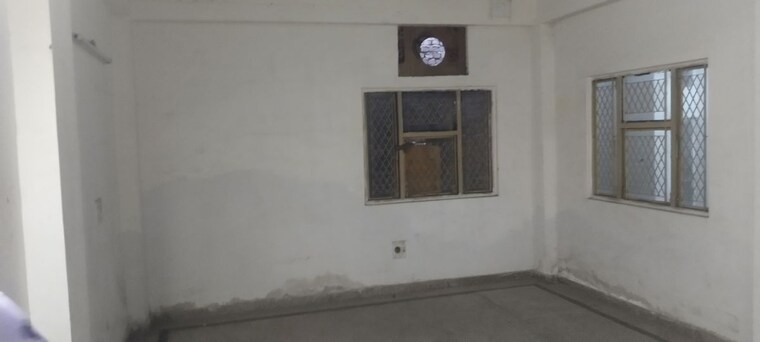 undefined, sector 82 Commercial Office Space 500 Sq.Ft. In Sector 82 Noida 10489244