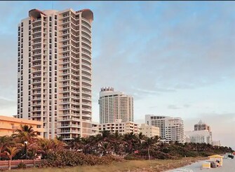 6+ BHK + Pooja Room,Servant Room,Study Room,Extra Room Penthouse For Sale in Lodha Avalon in Juhu, Mumbai
