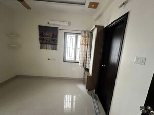 Room in  Apartment at Jains Carlton Creek, Manikonda – for Rent