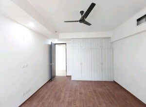 Room in 4 BHK Apartment at ATS Triumph, Sector 104 – for Rent