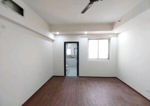 Room in 4 BHK Apartment at ATS Triumph, Sector 104 – for Rent