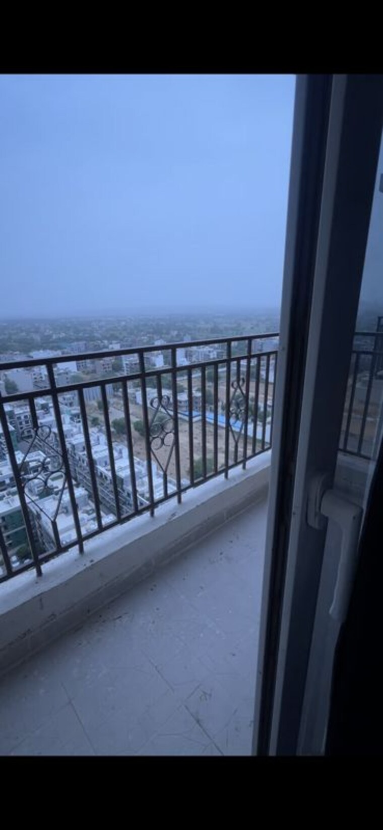 Balcony, signature-global-andour-height 2 Bedroom 900 Sq.Ft. Apartment In Sector 71 Gurgaon 10489315