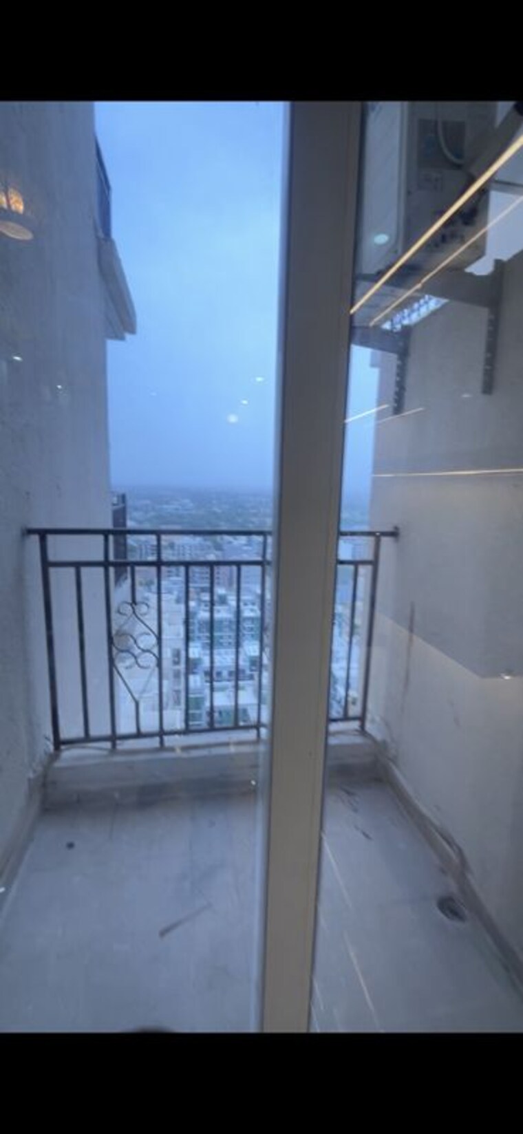 Balcony, signature-global-andour-height 2 Bedroom 900 Sq.Ft. Apartment In Sector 71 Gurgaon 10489315