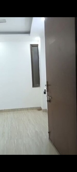 Room in 1 BHK Builder Floor at Jawahar Nagar – for Sale
