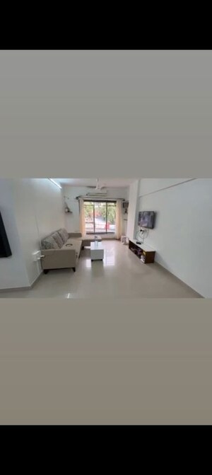 2 BHK Apartment For Rent in Juhu Jivan, Juhu