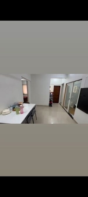 Team Area in 2 BHK Apartment at Juhu Jivan, Juhu – for Rent