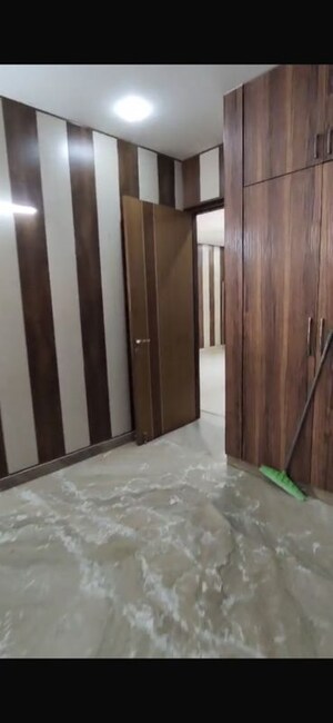 Room in 2 BHK Builder Floor at Sector 56 – for Rent