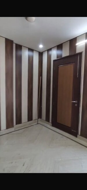 Building Lobby in 2 BHK Builder Floor at Sector 56 – for Rent