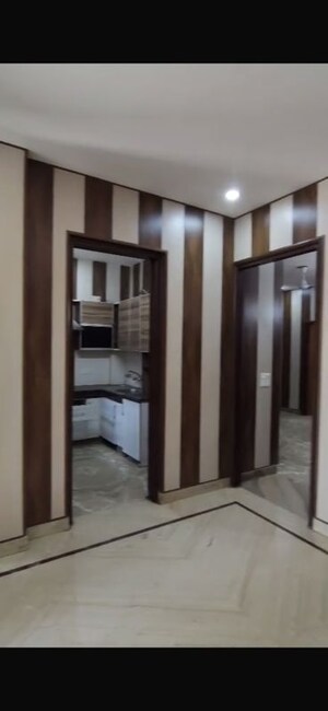 Room in 2 BHK Builder Floor at Sector 56 – for Rent