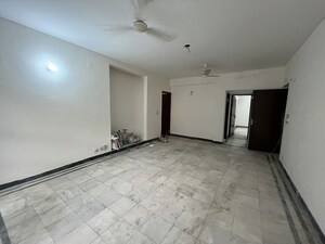 Room in 2 BHK Builder Floor at Sushant Lok I – for Rent
