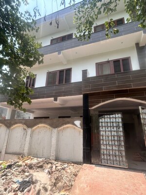 6+ BHK Independent House – Exterior View View at Viraj Khand - for Rent