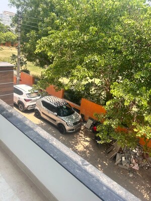 6+ BHK Independent House – Exterior View View at Viraj Khand - for Rent