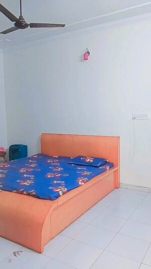 Furnished Amenities in 2 BHK Builder Floor at Vrindavan Yojna – for Rent