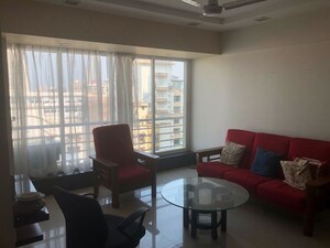 2 BHK Apartment For Rent in Cosmos Majestic, Prabhadevi