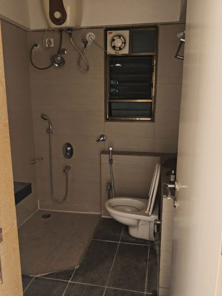 Bathroom, kool-homes-signature 3 Bedroom 1495 Sq.Ft. Apartment In Undri Pune 10489383