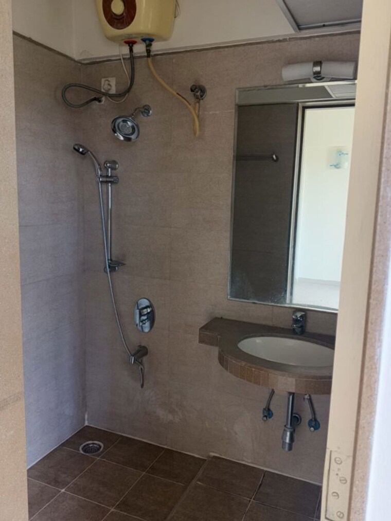 Bathroom, kool-homes-signature 3 Bedroom 1495 Sq.Ft. Apartment In Undri Pune 10489383