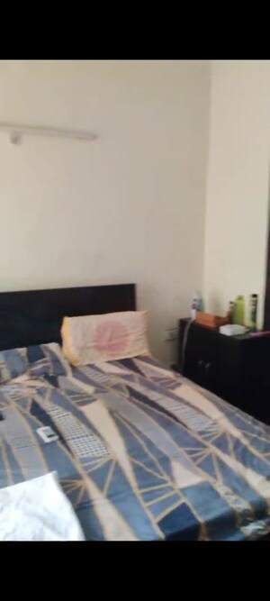 Kitchen in 2.5 BHK Apartment at Amrapali Silicon City, Sector 76 – for Rent