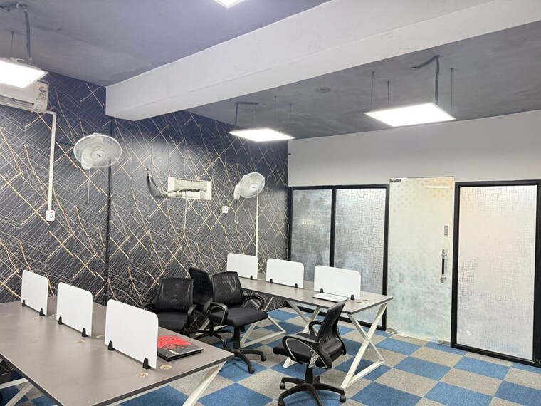 Team Area, sector 3 Commercial Office Space 1500 Sq.Ft. In Sector 3 Noida 10489397