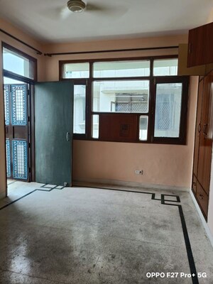 3 BHK Apartment For Rent in Sector 11 Dwarka