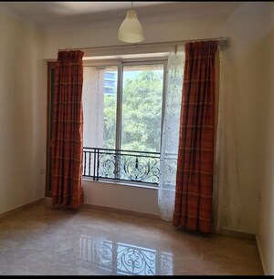 Room in 3.5 BHK Apartment at Hiranandani Glen Dale, Powai – for Rent