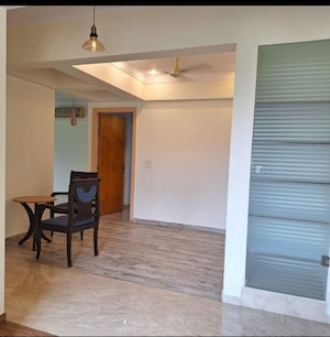 Room in 3.5 BHK Apartment at Hiranandani Glen Dale, Powai – for Rent