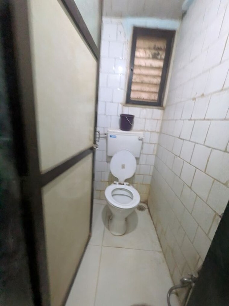 Bathroom, jai-punit-nagar-chs 1 Bedroom 460 Sq.Ft. Apartment In Borivali West Mumbai 10489429