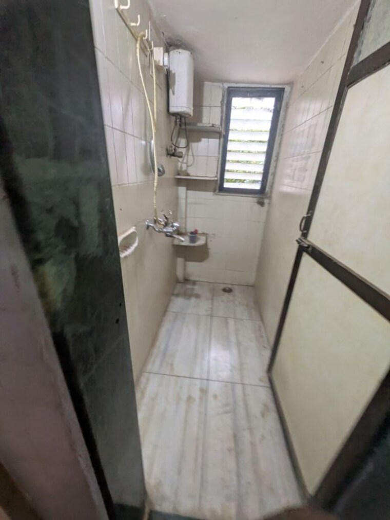 Bathroom, jai-punit-nagar-chs 1 Bedroom 460 Sq.Ft. Apartment In Borivali West Mumbai 10489429