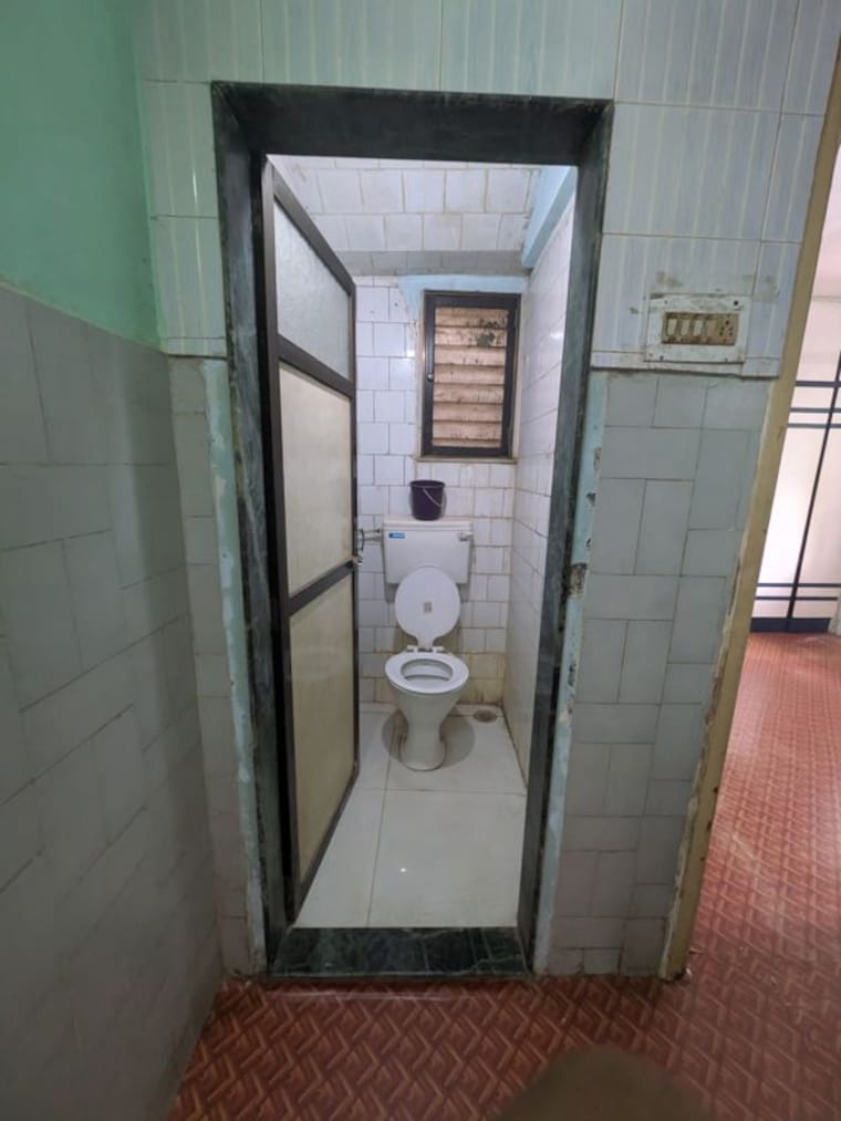 Bathroom, jai-punit-nagar-chs 1 Bedroom 460 Sq.Ft. Apartment In Borivali West Mumbai 10489429