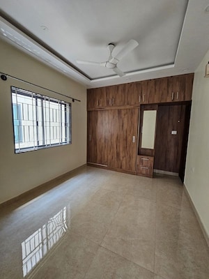 Room in 1 BHK Penthouse at Arphi Apts, Richmond Town – for Rent