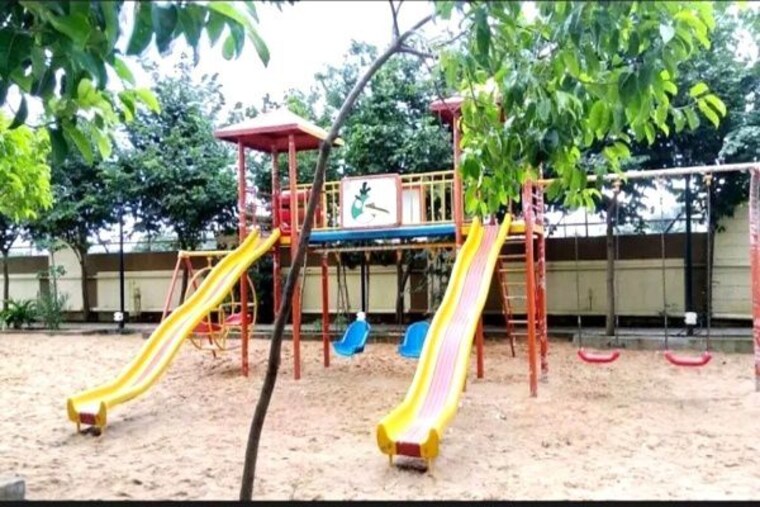 Garden, florida-river-bank 1 Bedroom 615 Sq.Ft. Apartment In Mundhwa Pune 10489428