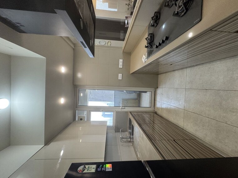 Kitchen, emaar-digi-homes 3.5 Bedroom 2589 Sq.Ft. Apartment In Sector 62 Gurgaon 10489448