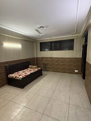 Bedroom in 3 BHK Villa at Sainik Farm – for Rent