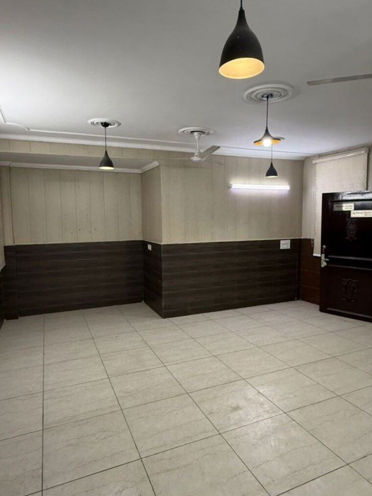 Bathroom, sainik farm 3 Bedroom 2000 Sq.Ft. Villa In Sainik Farm Delhi 10489441