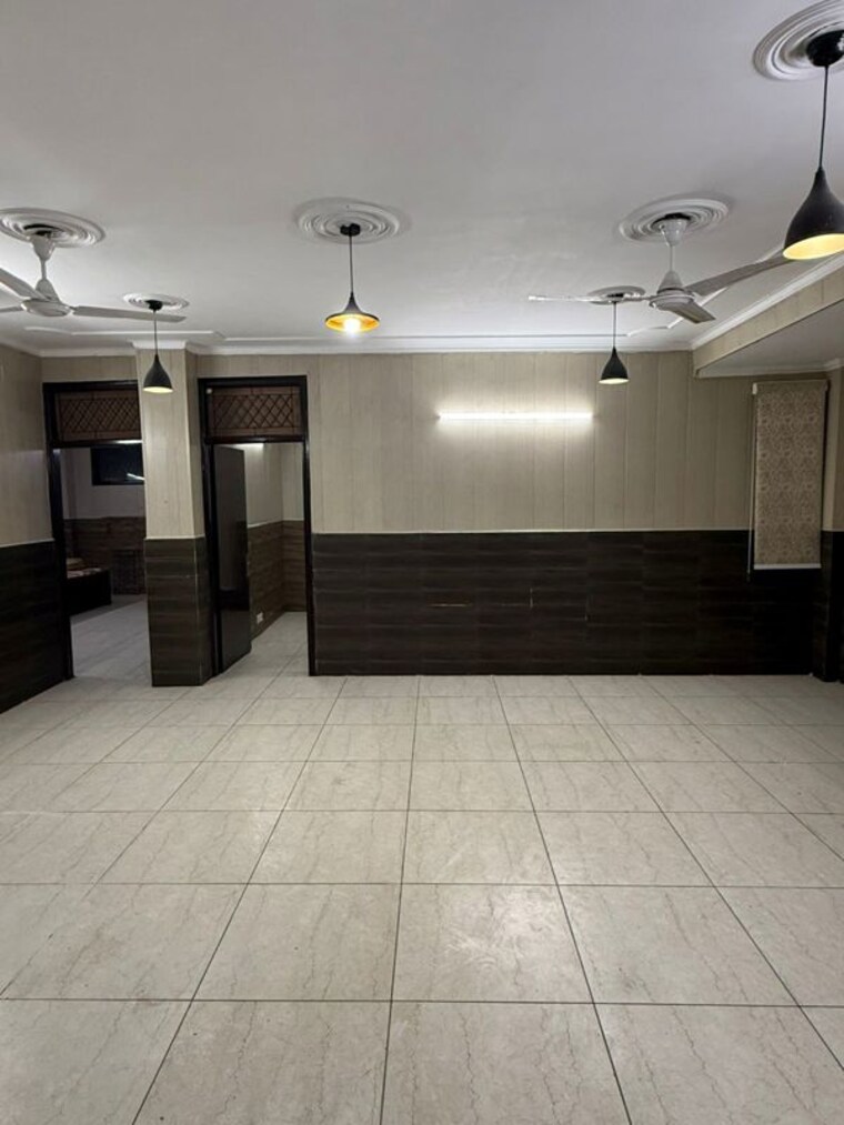 Bathroom, sainik farm 3 Bedroom 2000 Sq.Ft. Villa In Sainik Farm Delhi 10489441