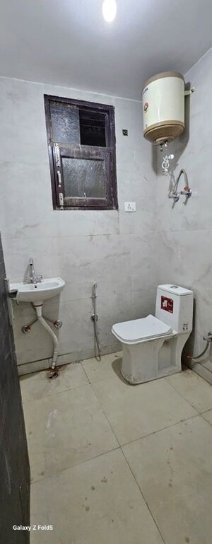 Washroom in 1 BHK Builder Floor at Jawahar Nagar – for Rent