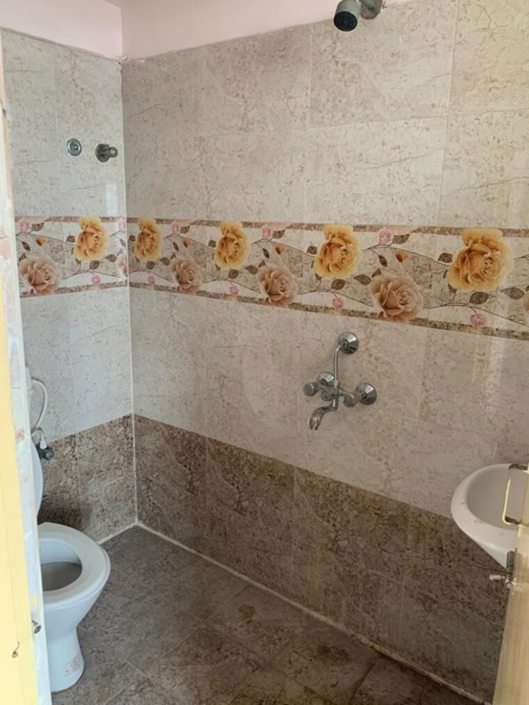 Bathroom, mvp colony 3 Bedroom 1600 Sq.Ft. Apartment In Mvp Colony Vizag 10489457