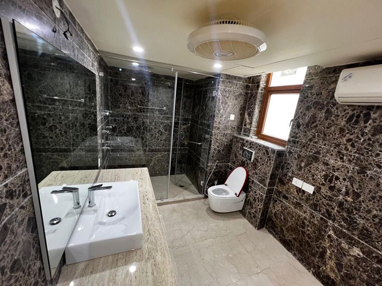Attached Bathroom, ss-hibiscus 4 Bedroom 10000 Sq.Ft. Villa In Sector 50 Gurgaon 10489461