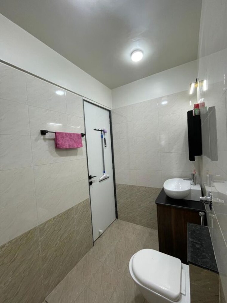 Bathroom, blue-pearl-204-blue-paradise 2 Bedroom 1000 Sq.Ft. Apartment In Baner Pune 10488073