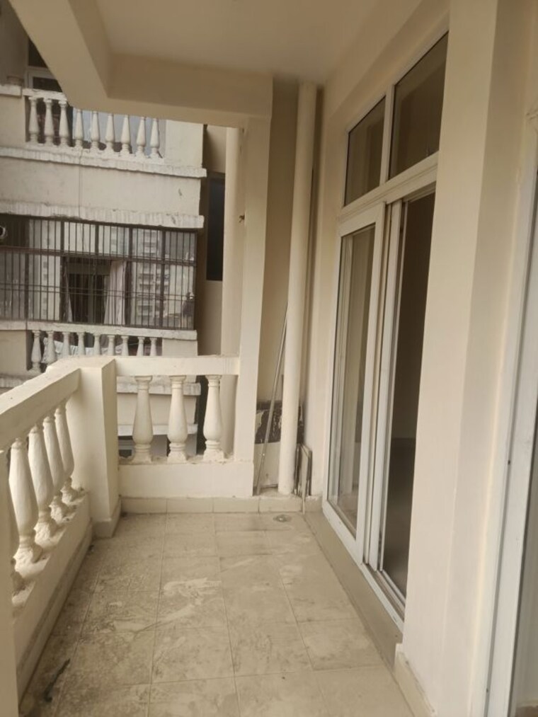 Balcony, amrapali-silicon-city 3 Bedroom 1420 Sq.Ft. Apartment In Sector 76 Noida 10489557