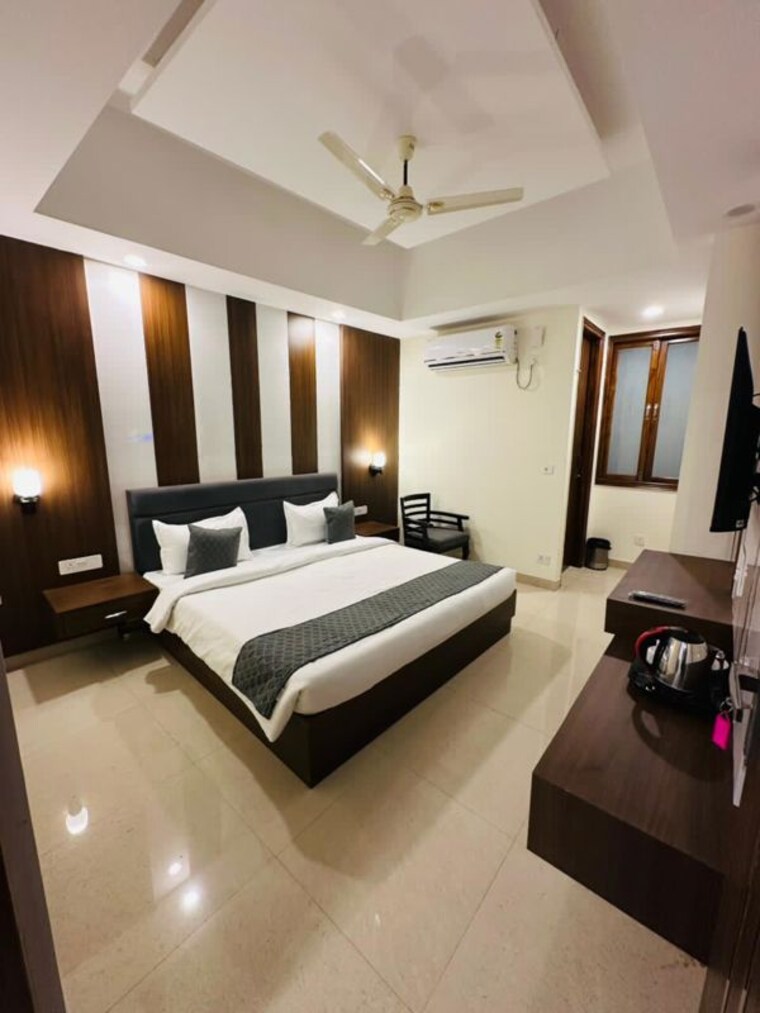 Team Area, amrapali-silicon-city 2 Bedroom 1180 Sq.Ft. Apartment In Sector 76 Noida 10489558